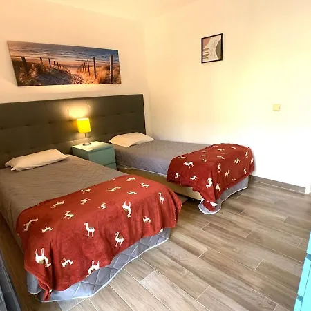 Detached On Balaia Golf Village With Golf & Tennis, Walking Distance To And Many Bars And Restaurants * Olhos de Agua (Albufeira)