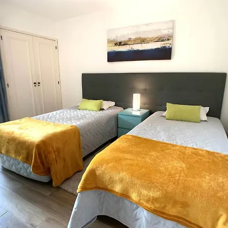 Detached On Balaia Golf Village With Golf & Tennis, Walking Distance To And Many Bars And Restaurants Willa *