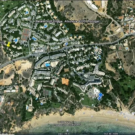 Detached On Balaia Golf Village With Golf & Tennis, Walking Distance To And Many Bars And Restaurants * Olhos de Agua (Albufeira)